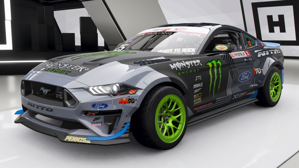 Ford Mustang RTR spec 5