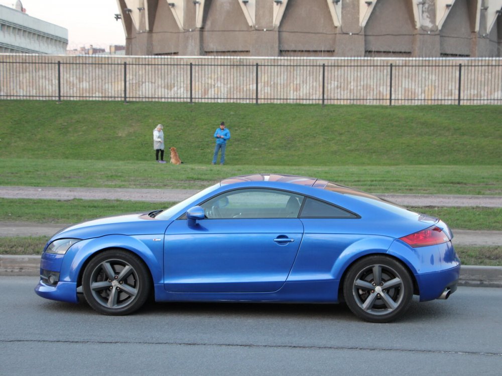 Audi TT 8j синяя