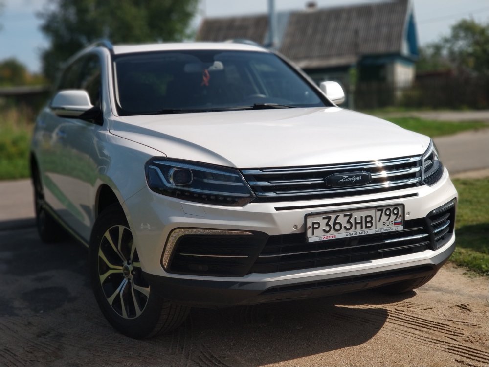 Машина Zotye Coupa