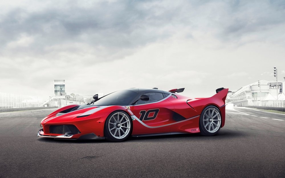 Машина Ferrari FXX K