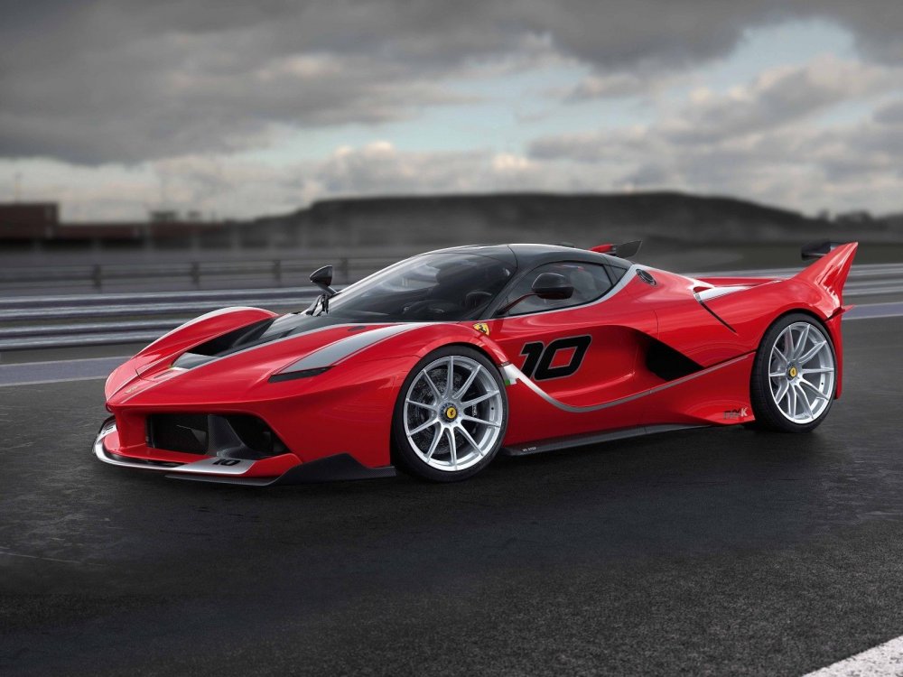 Машина Ferrari FXX K