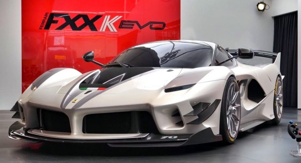 Машина Ferrari FXX