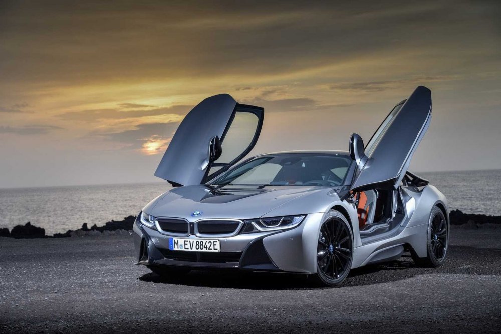 BMW i8 2021