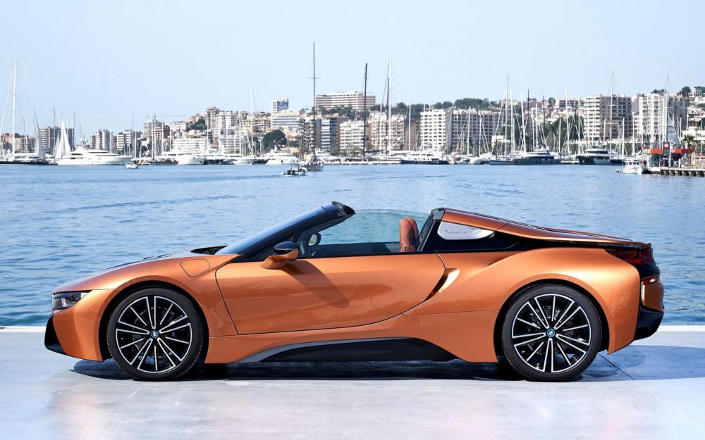 2019 BMW i8 Roadster