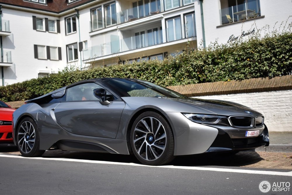 2019 BMW i8 Roadster