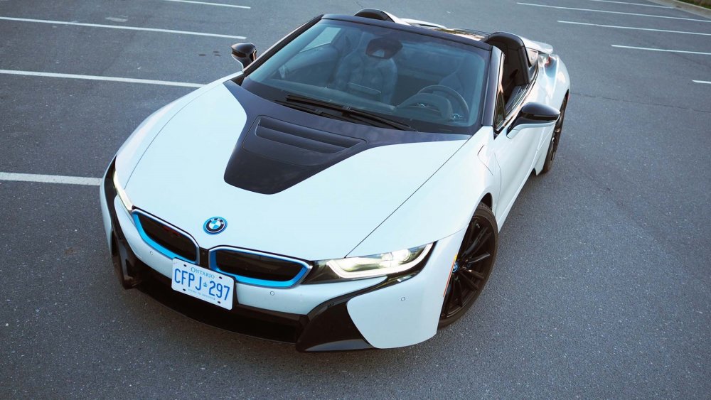 BMW i8 Roadster 2018 черный