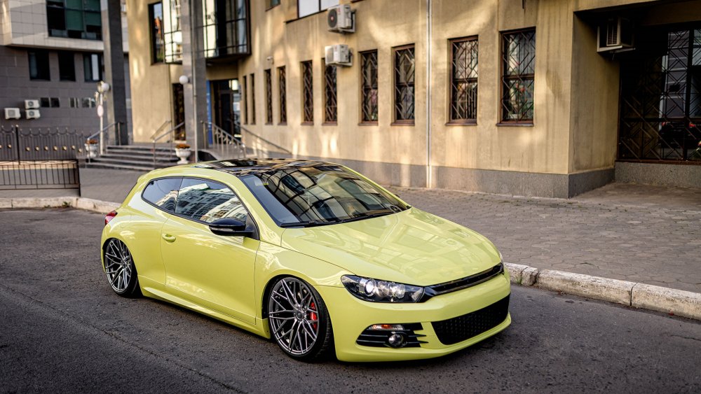 Volkswagen Scirocco r Black