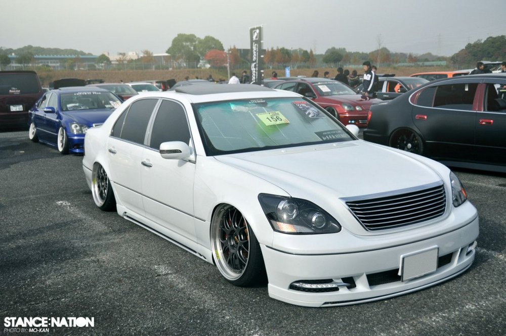 VIP sedan Tail s