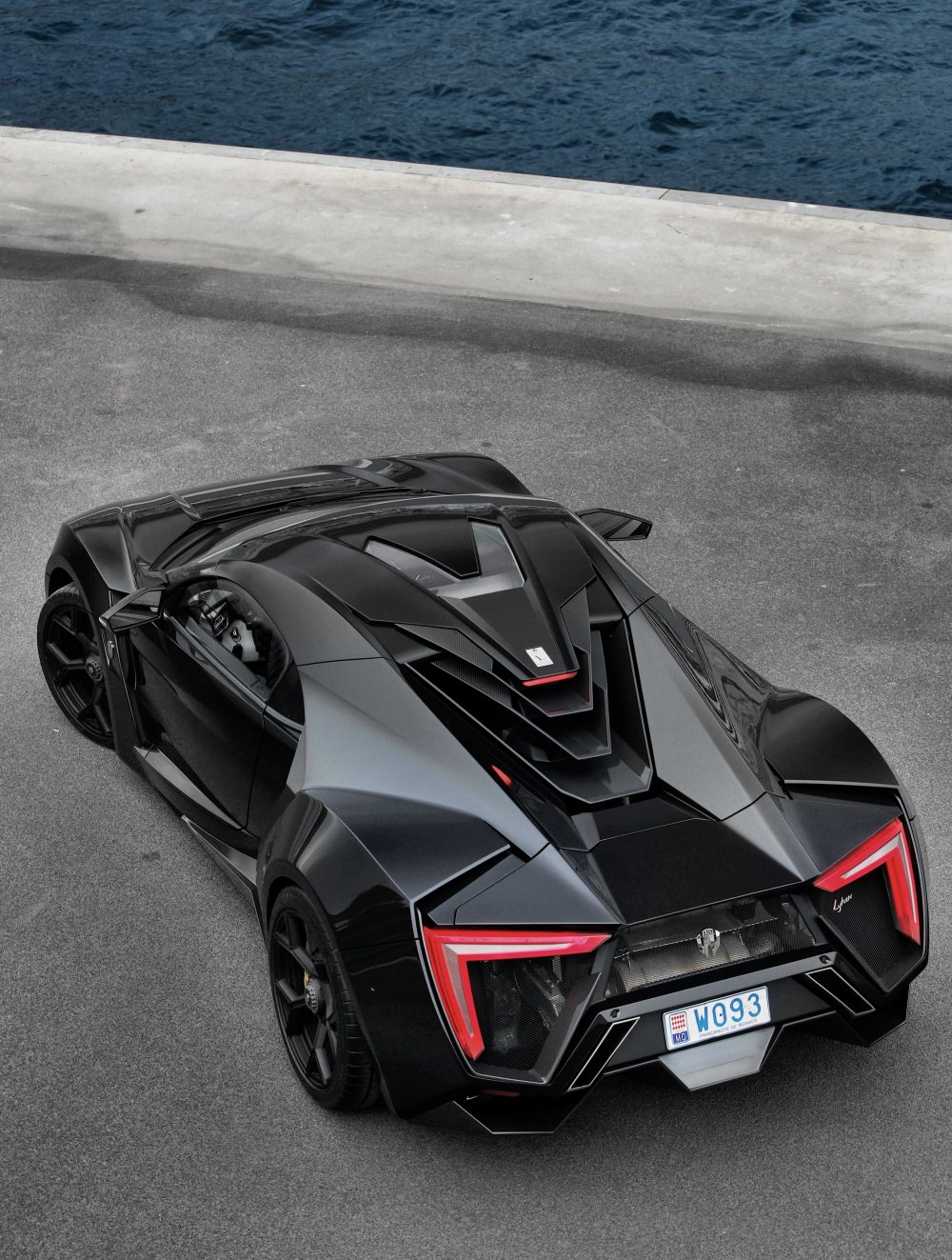 Lykan Hypersport красная