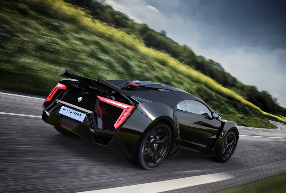 W Motors Lykan Hypersport салон