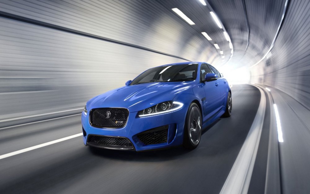 Jaguar XFR-S 2020