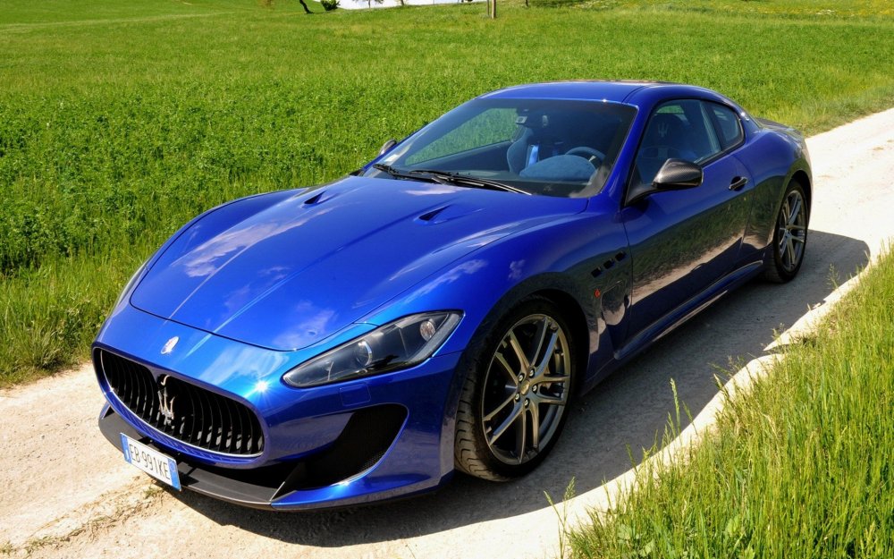 Автомобиль Maserati GRANTURISMO MC Stradale