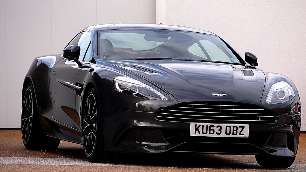 Aston Martin db9 черный