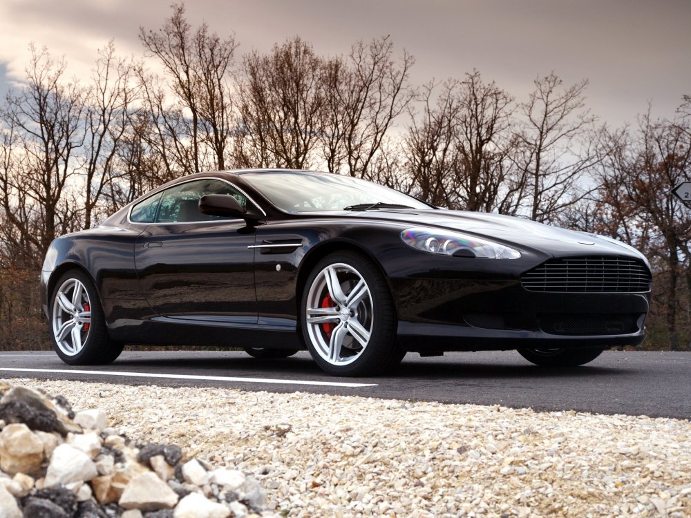 Машина Aston Martin db9