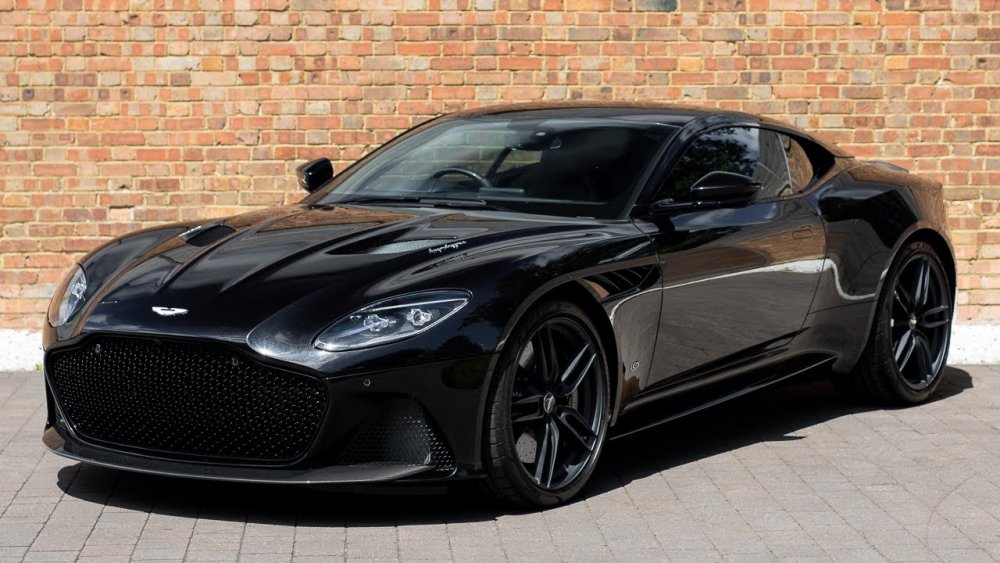 Aston Martin DBS v12 2019