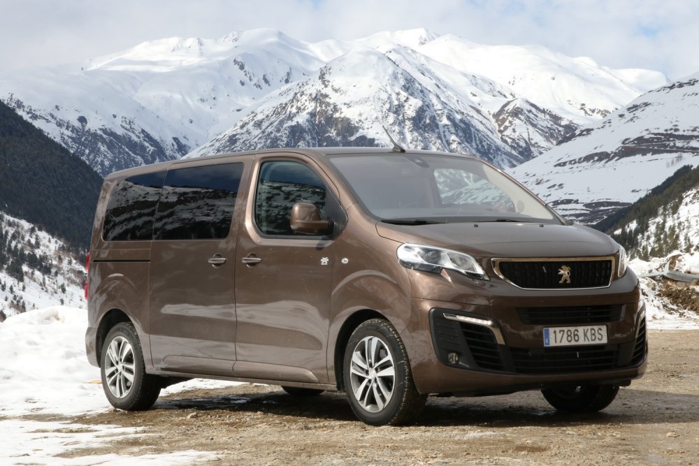 Минивэн Peugeot traveller