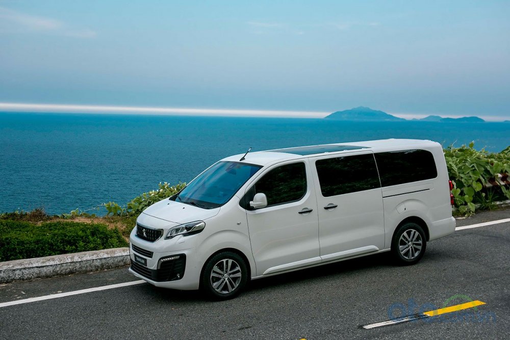 Peugeot traveller коричневый