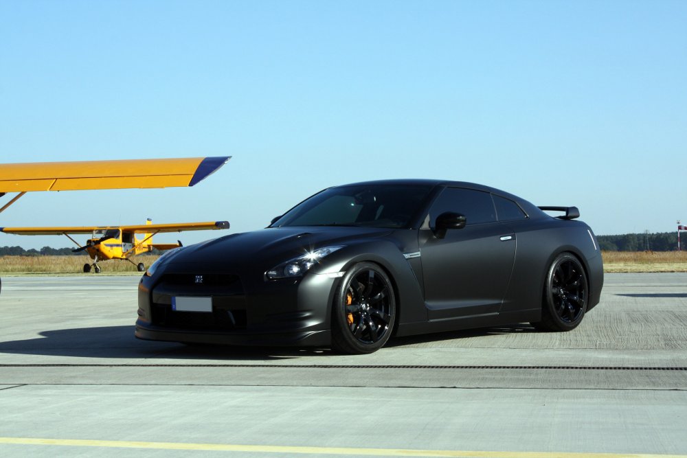 Nissan GTR r35 черный