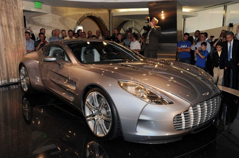 Aston Martin one-77 2013