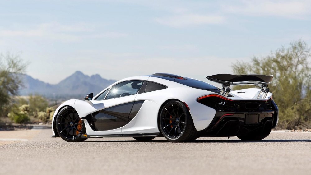 MCLAREN p1 белый