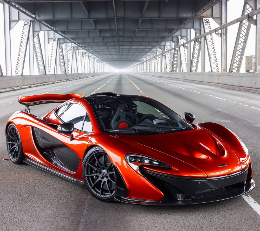 MCLAREN p1 красный