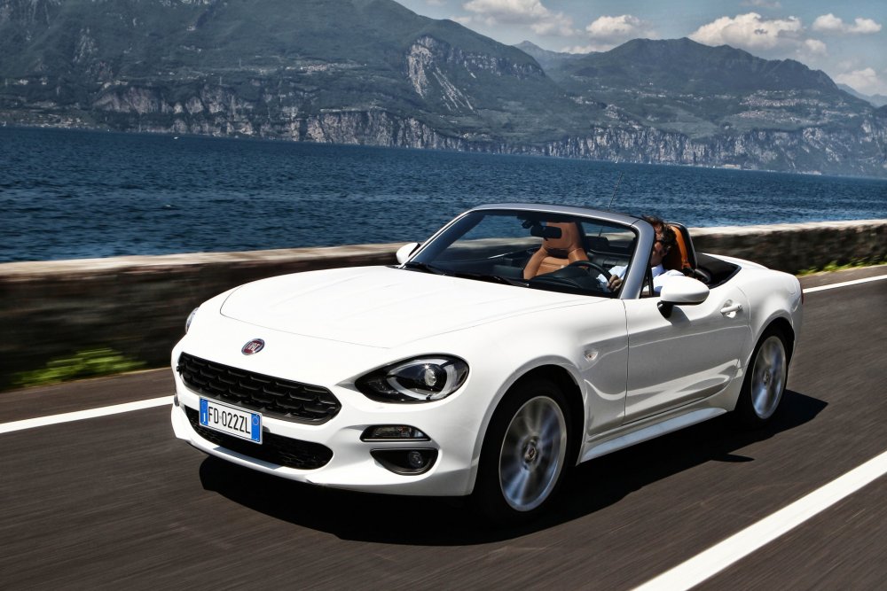 Fiat 124 Spider 2022