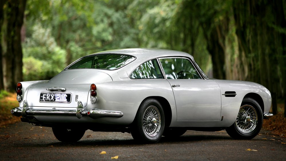 Автомобиль Aston Martin db5