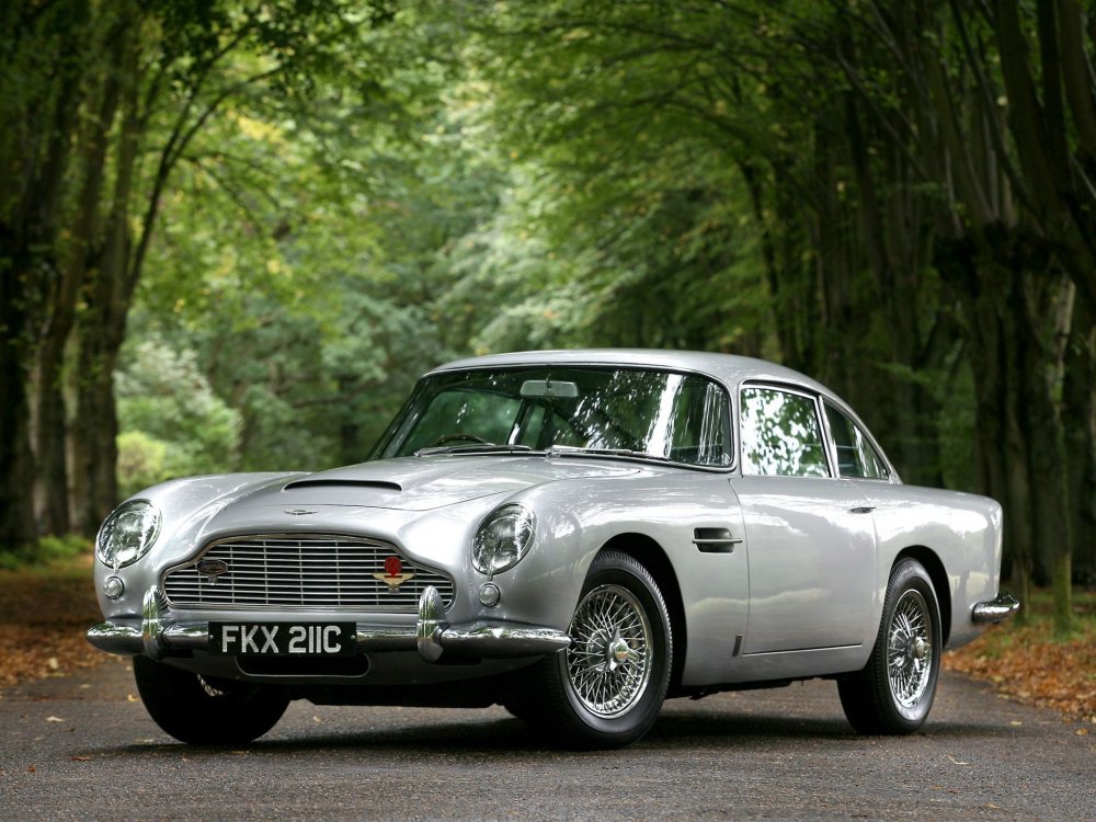 Автомобиль Aston Martin db5