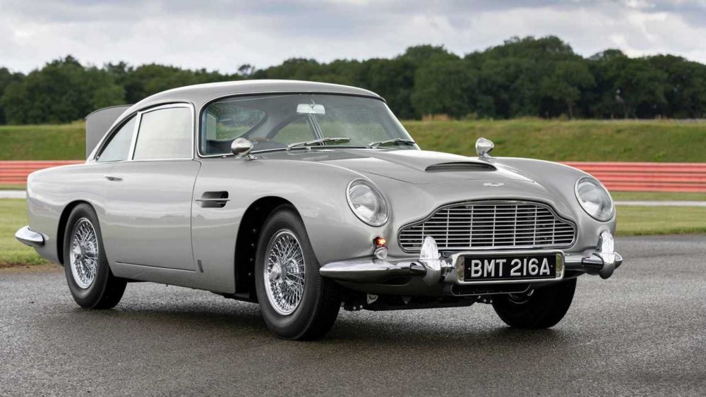 Aston Martin db5 Red