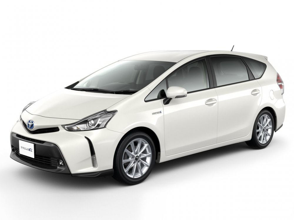 Toyota Prius Alpha 2017