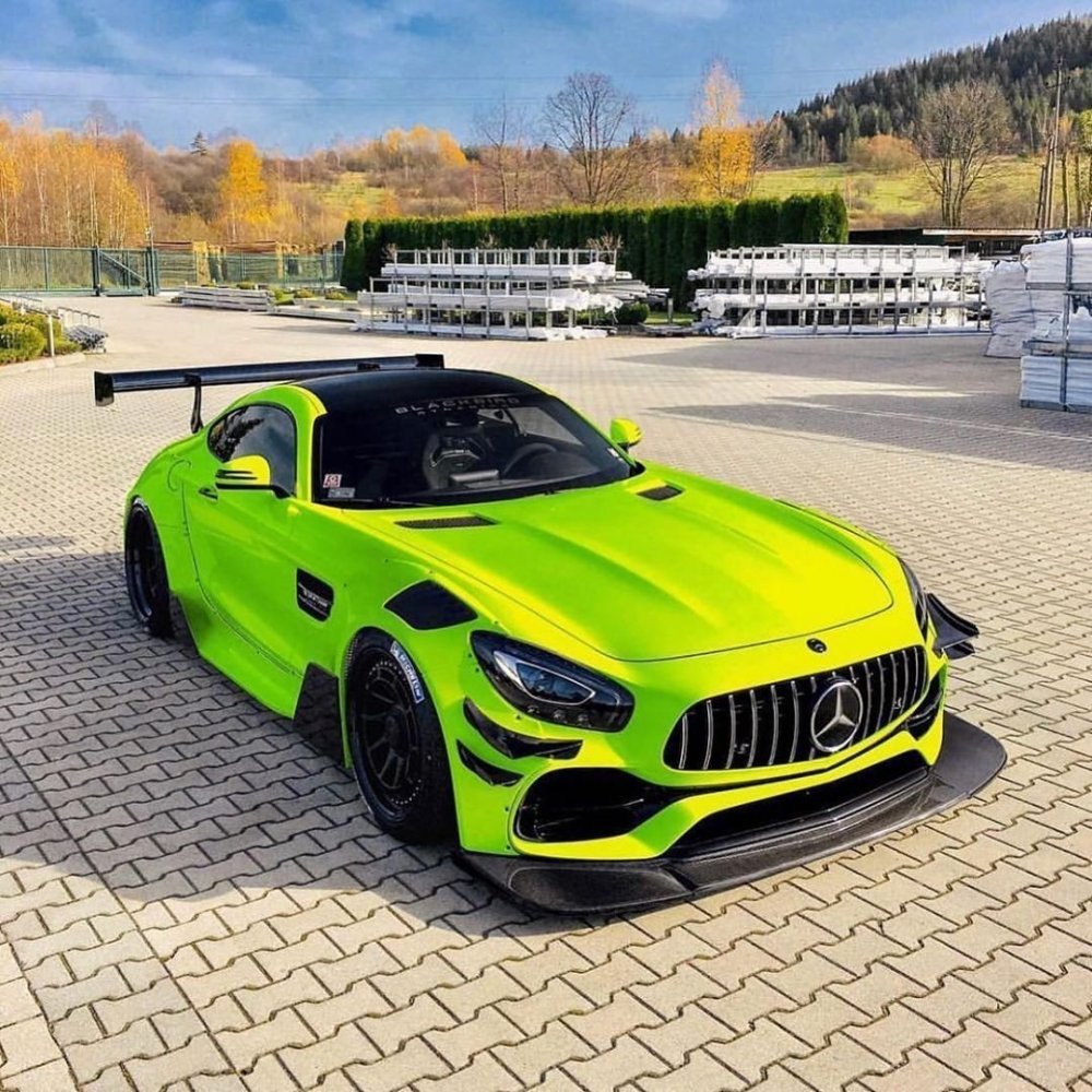 2017 Mercedes-AMG gt r