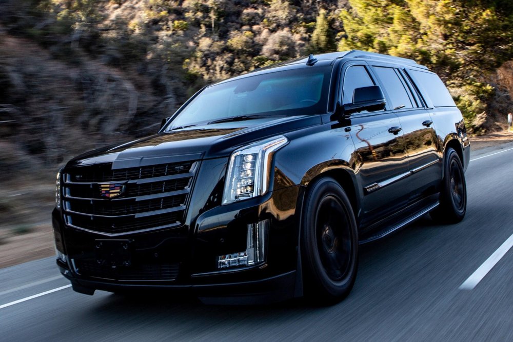 Cadillac 2020 золотой Escalade