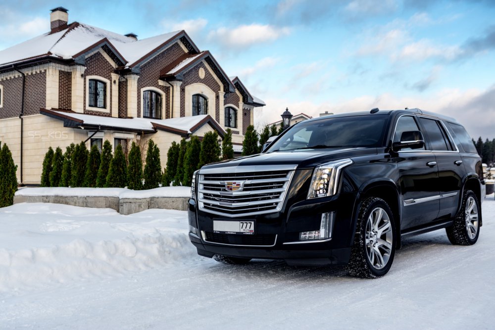 Cadillac Escalade 900