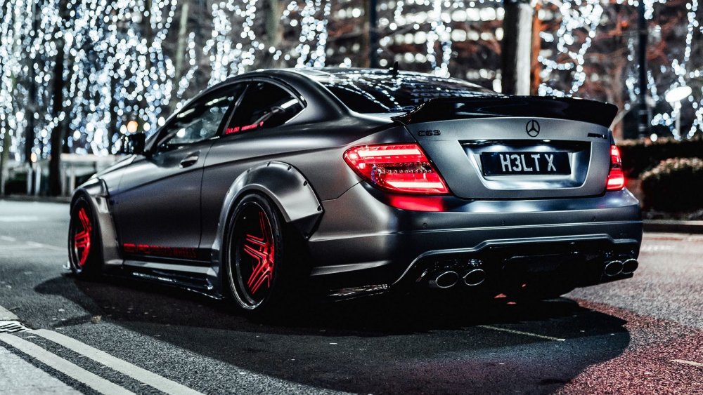 Mercedes Benz c63 AMG