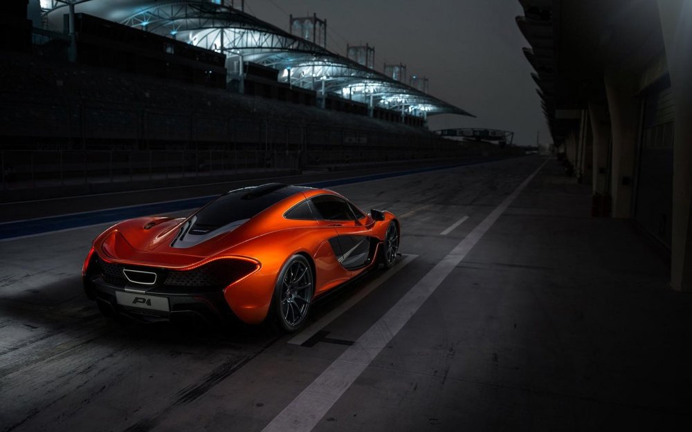 Спорткар MCLAREN p1