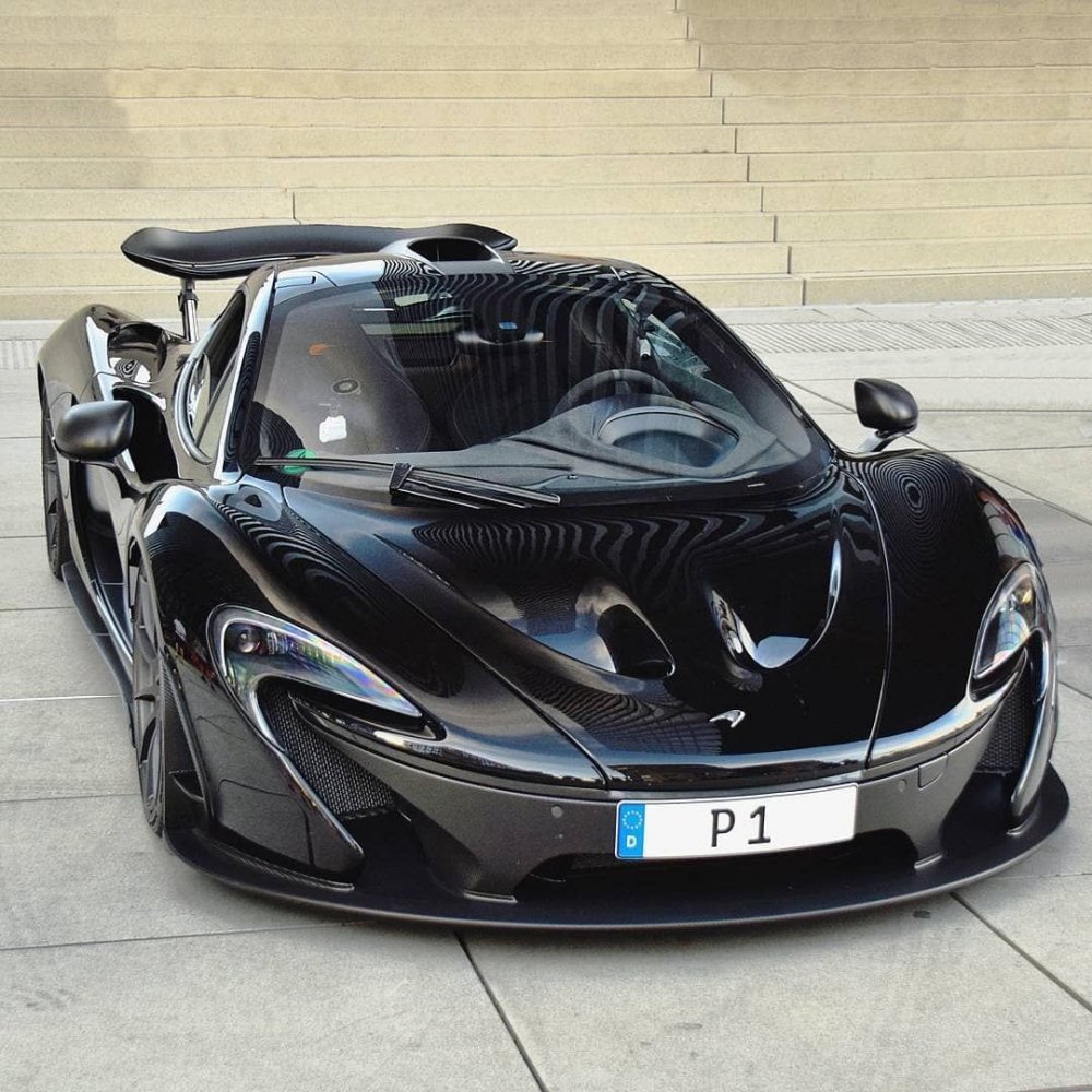 Машина MCLAREN p1