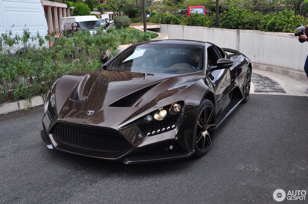 Спорткар Zenvo st1