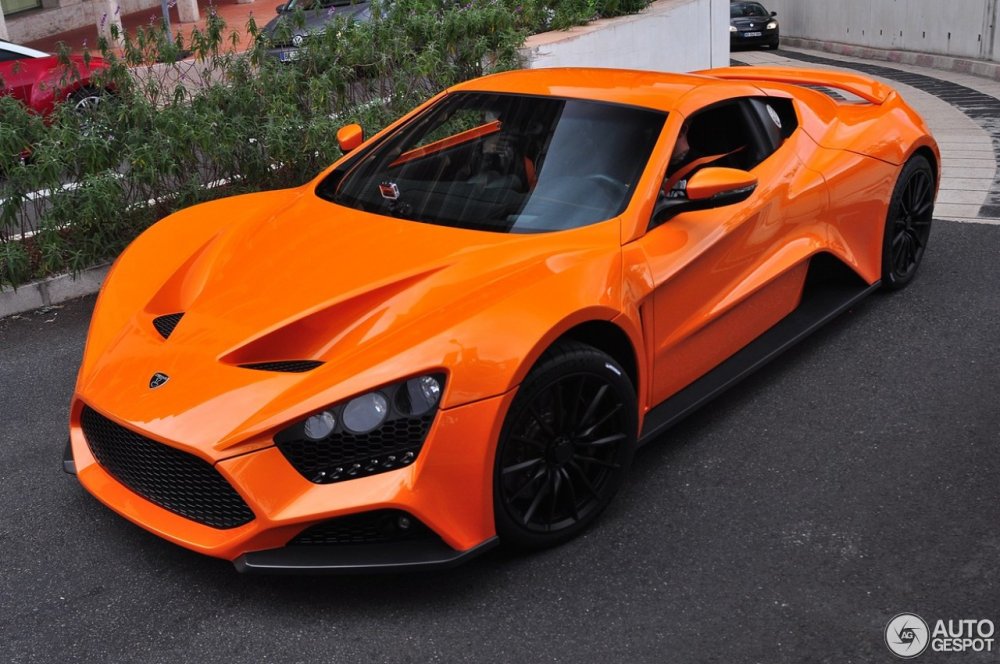 Машина Zenvo st1