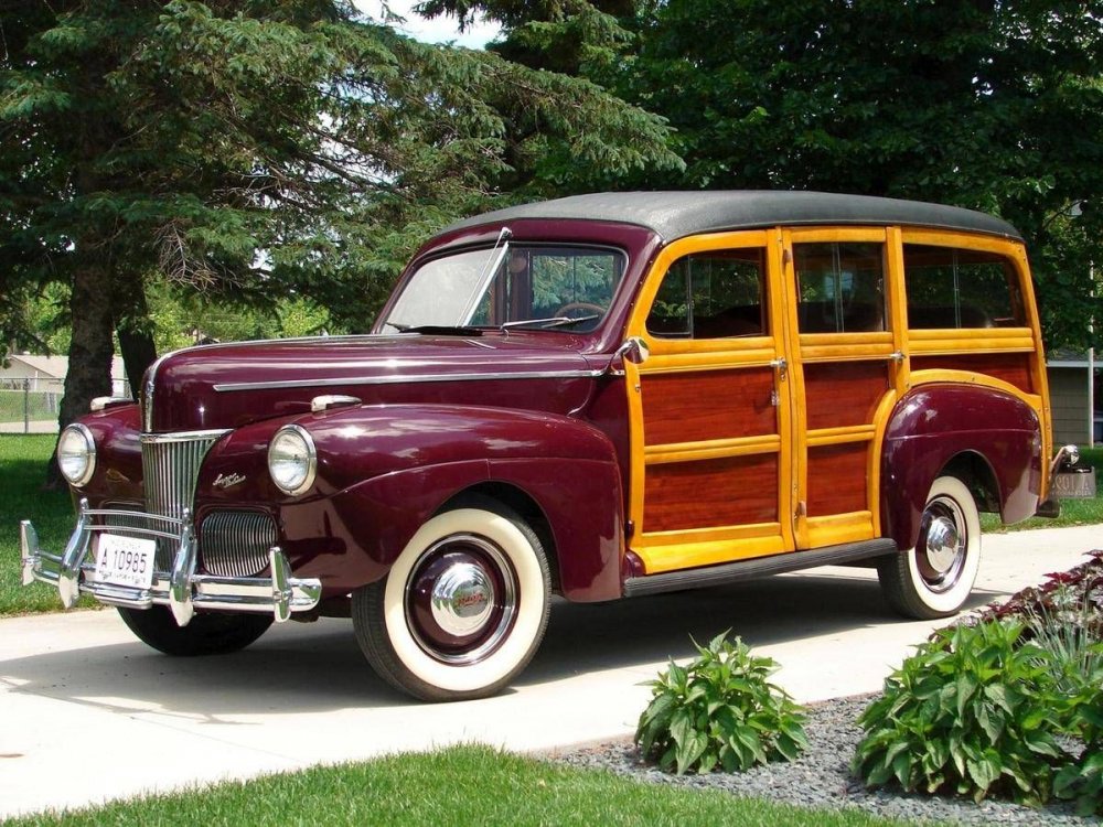 Ford Deluxe 1937 Station Wagon Interior