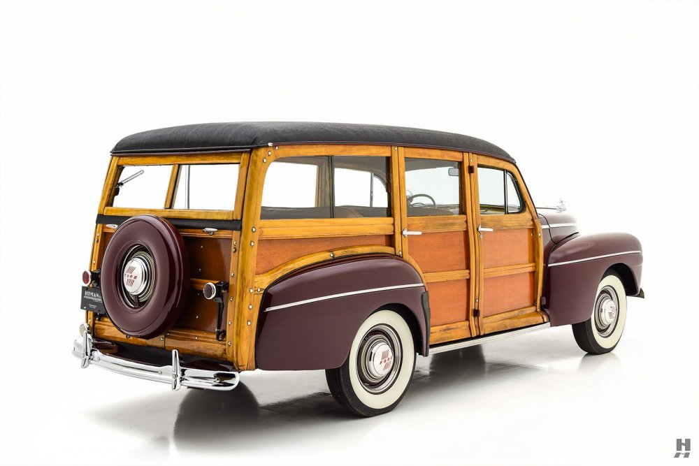 Ford v8 ("Woody") Deluxe Station Wagon