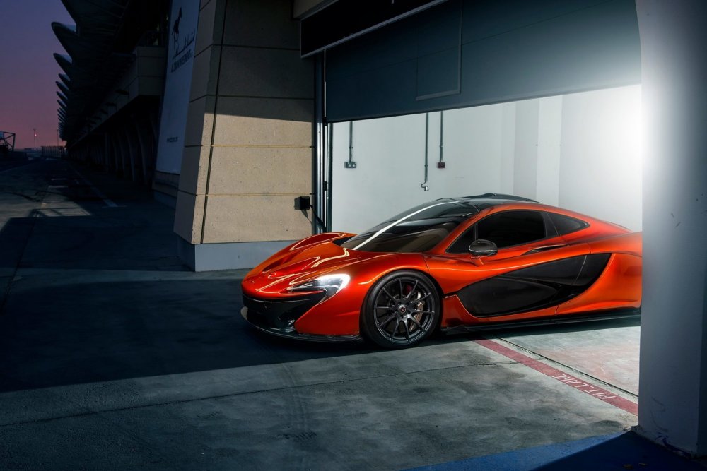 MCLAREN p1 back