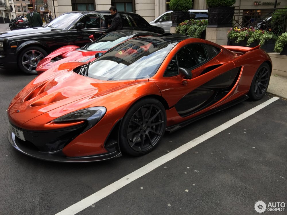 MCLAREN p1 красный