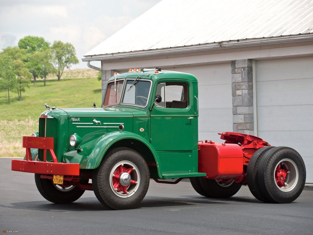 Автомобиль Mack 1934 года