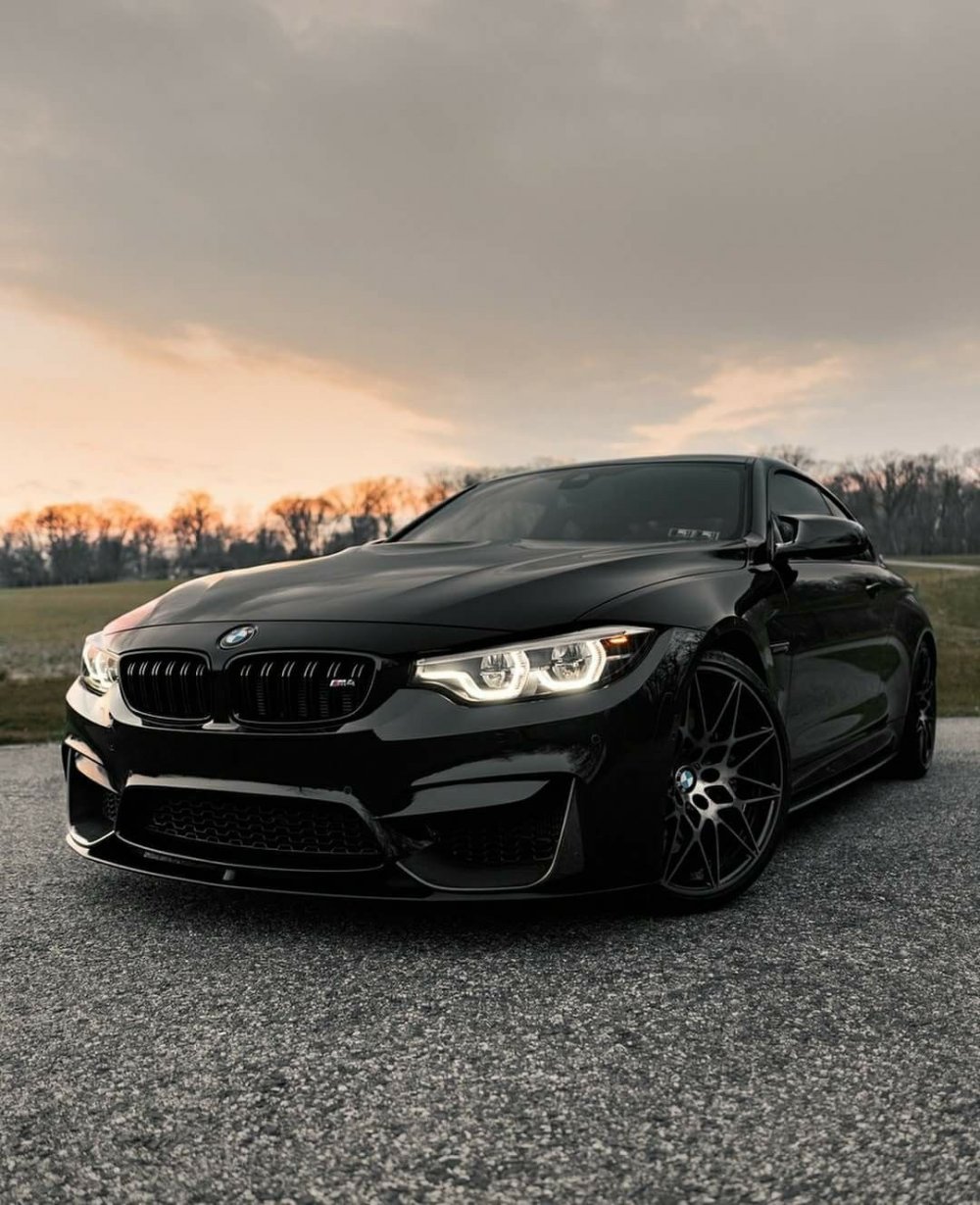 BMW m4 f82 Black