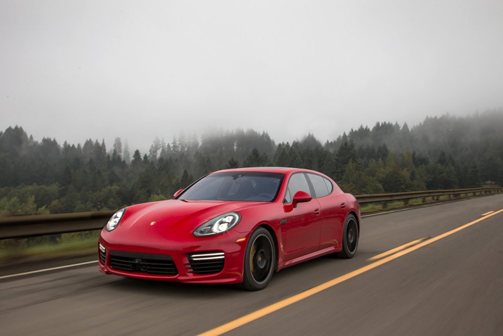 Porsche Panamera GTS 2018