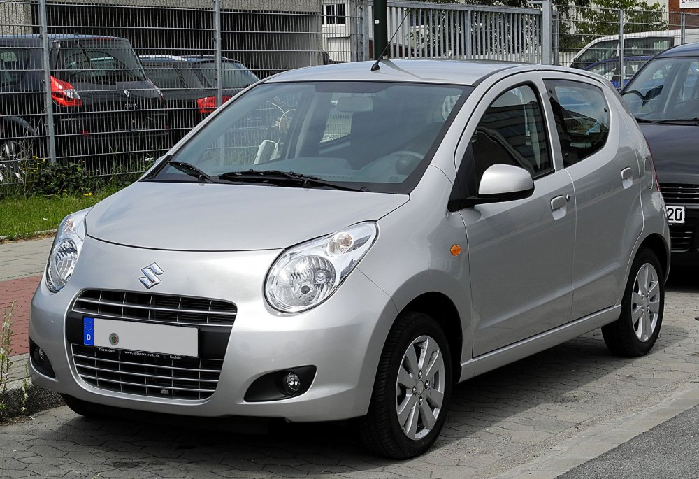 Малолитражка Suzuki Alto 800