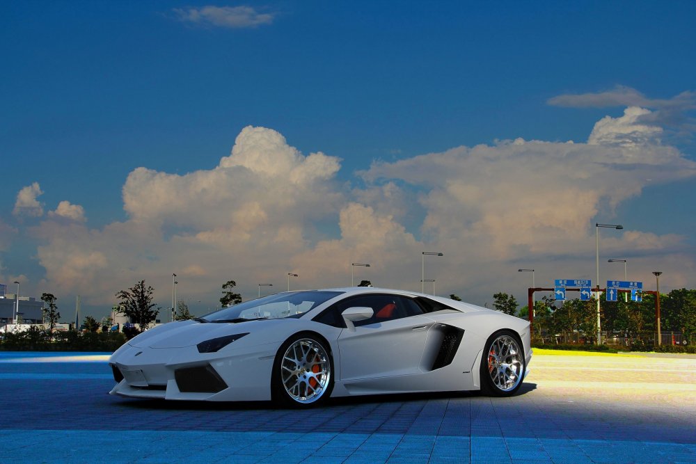 Lamborghini Aventador lp700-4 красный