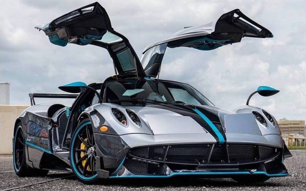 Pagani Huayra r 2021