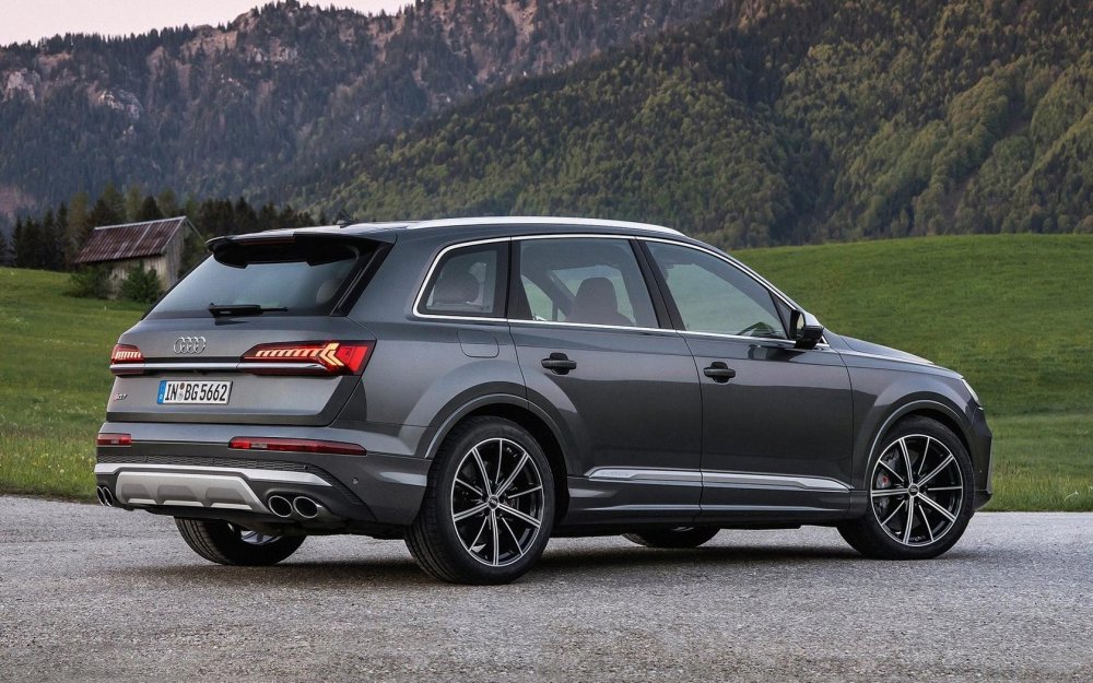 Audi q7 2020 Black