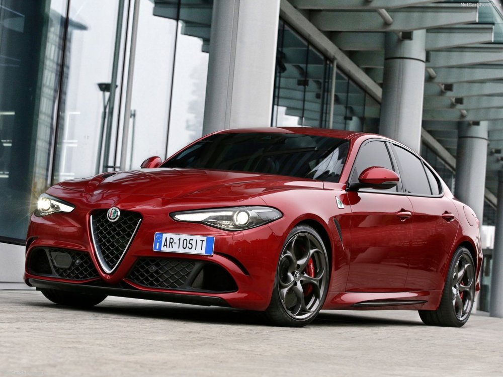 Машина Alfa Romeo Giulia